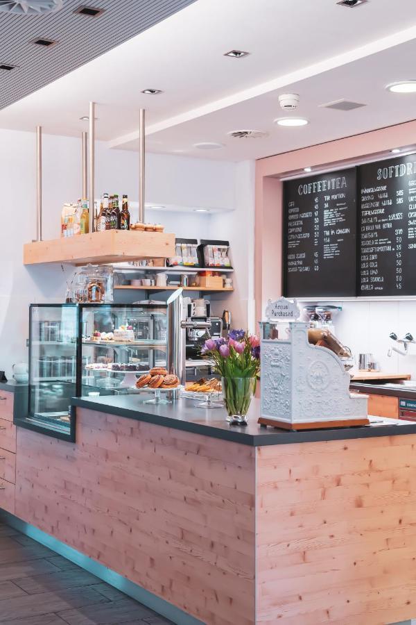 שפיץ La Belle Vue Boutique Hotel & Cafe מראה חיצוני תמונה